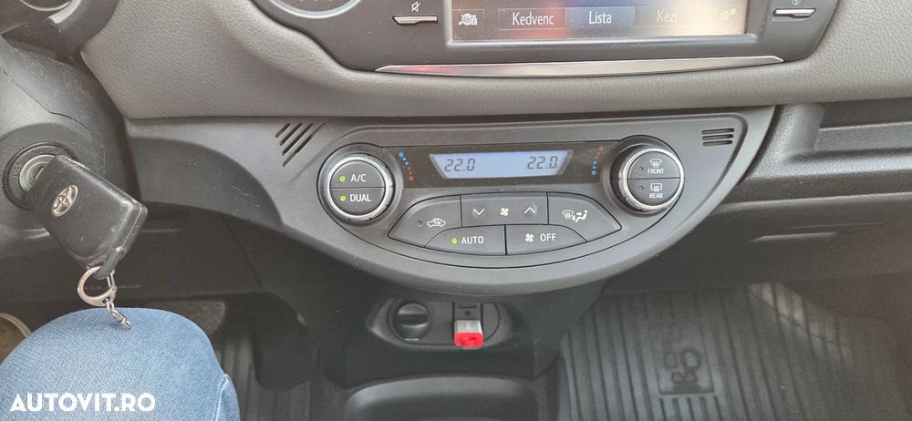 Toyota Yaris 1.5 VVT-i HSD Luna - 28