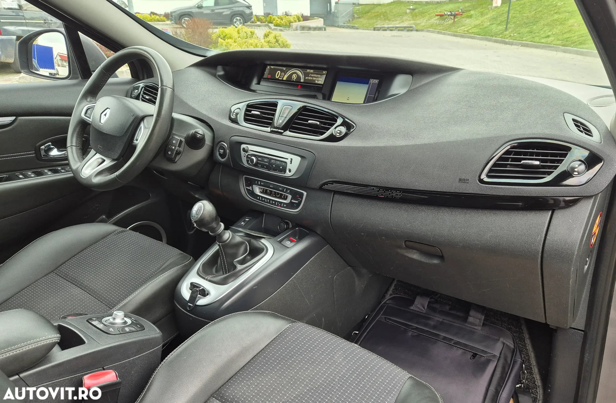 Renault Grand Scenic ENERGY dCi 110 S&S Bose Edition - 24