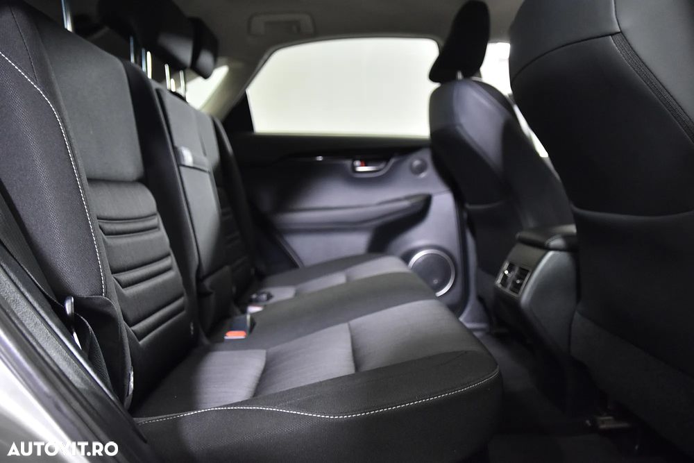 Lexus Seria NX 300h - 12