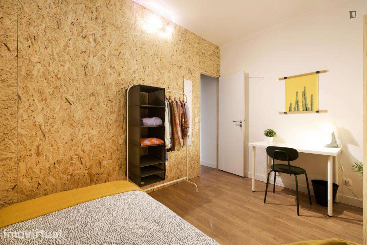 Quarto - localizado em Benfica Lisbon - Grande imagem: 5/13