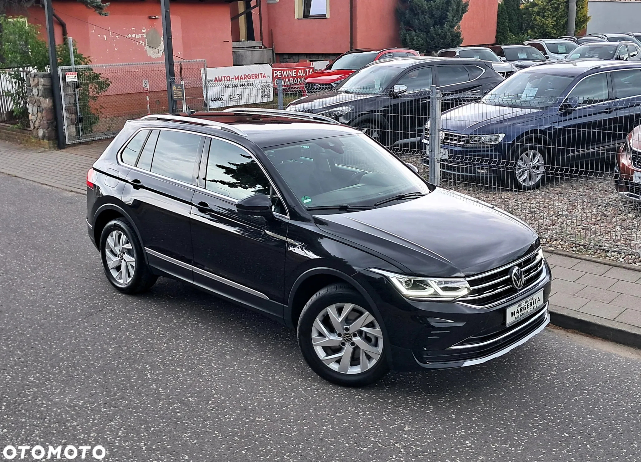 Volkswagen Tiguan 2.0 TDI SCR 4MOTION DSG Elegance - 35