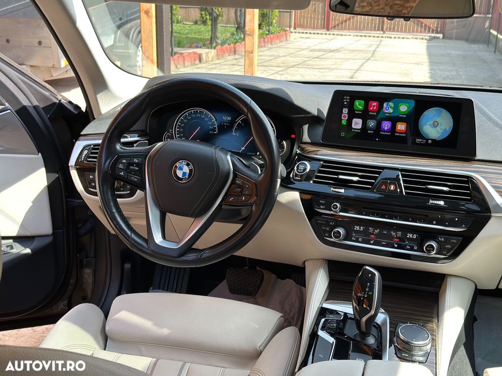 BMW Seria 5 520d AT - 31