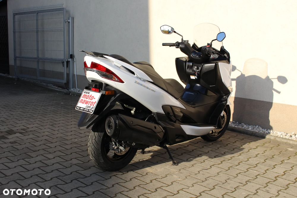Suzuki Burgman - 31
