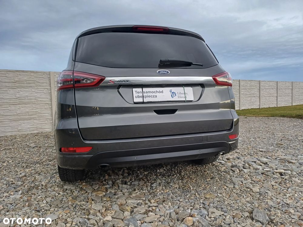 Ford S-Max - 11