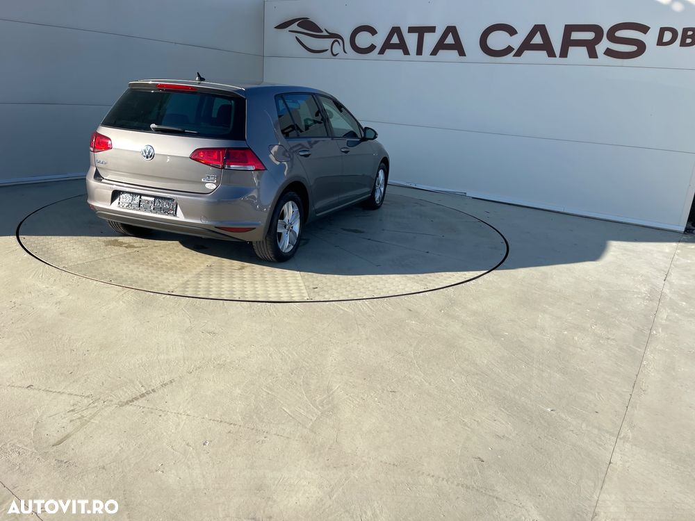 Volkswagen Golf 1.2 TSI BMT Comfortline - 15