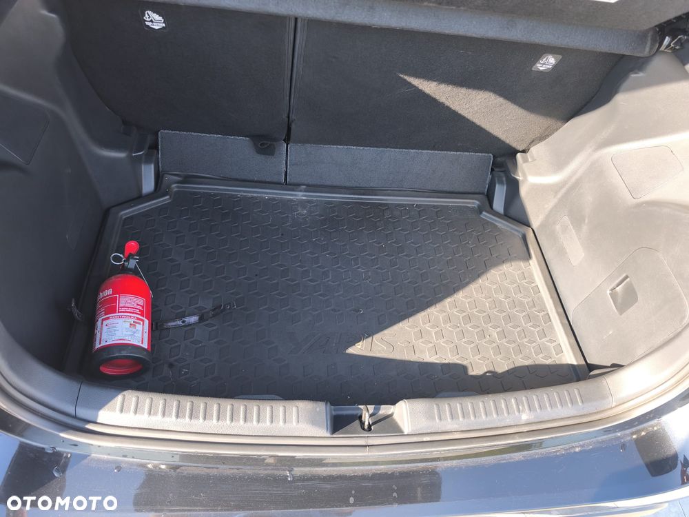 Toyota Yaris 1.5 Comfort - 11