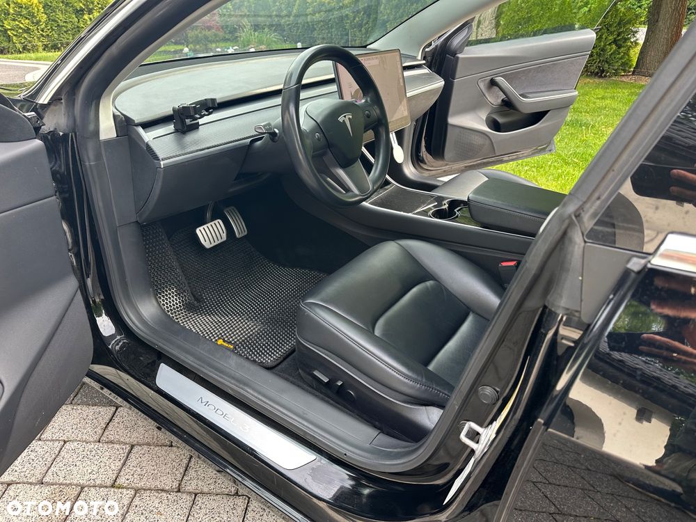Tesla Model 3 - 6