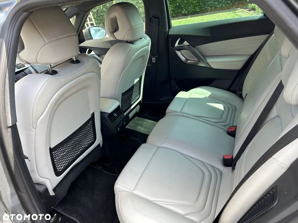 Citroën DS5 2.0 HDi Hybrid4 SoChic MCP - 4