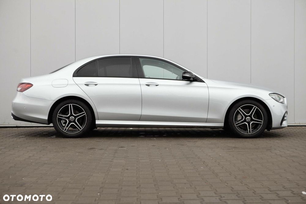 Mercedes-Benz Klasa E - 11