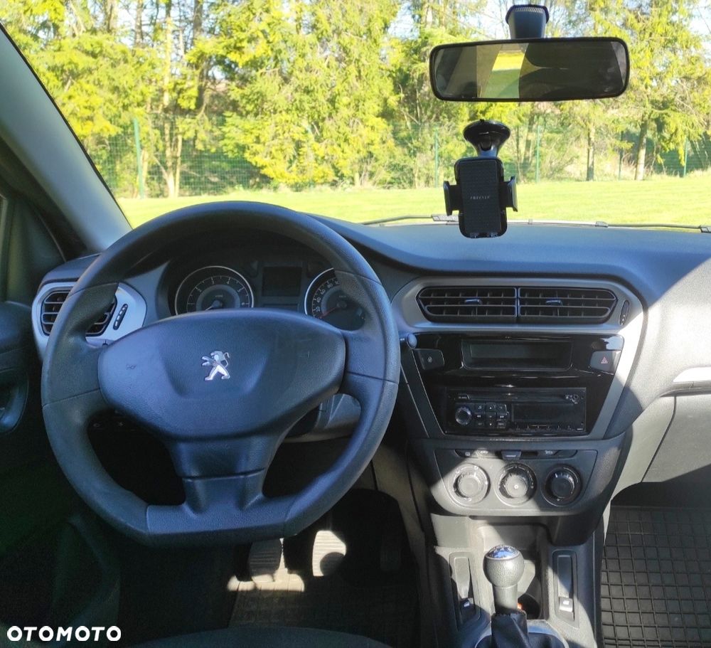 Peugeot 301 - 4