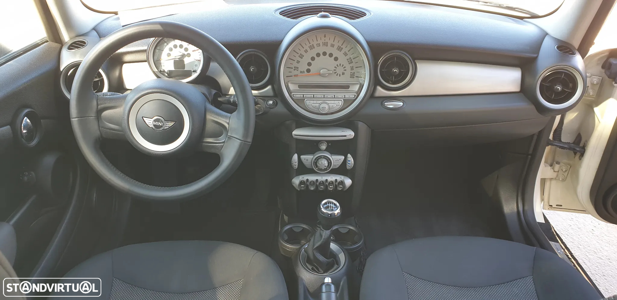 MINI 3 Portas One D - 12