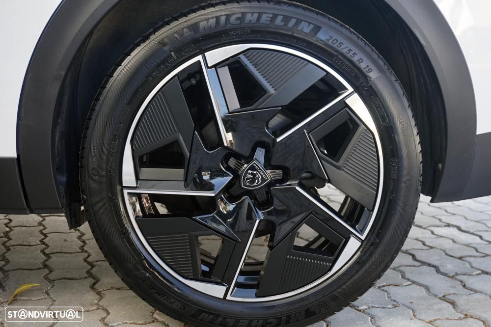 Peugeot 408 1.2 PureTech GT EAT8 - 27