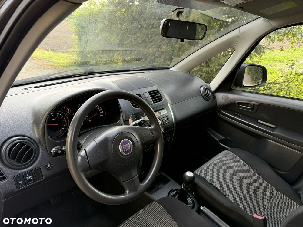 Suzuki SX4 - 31