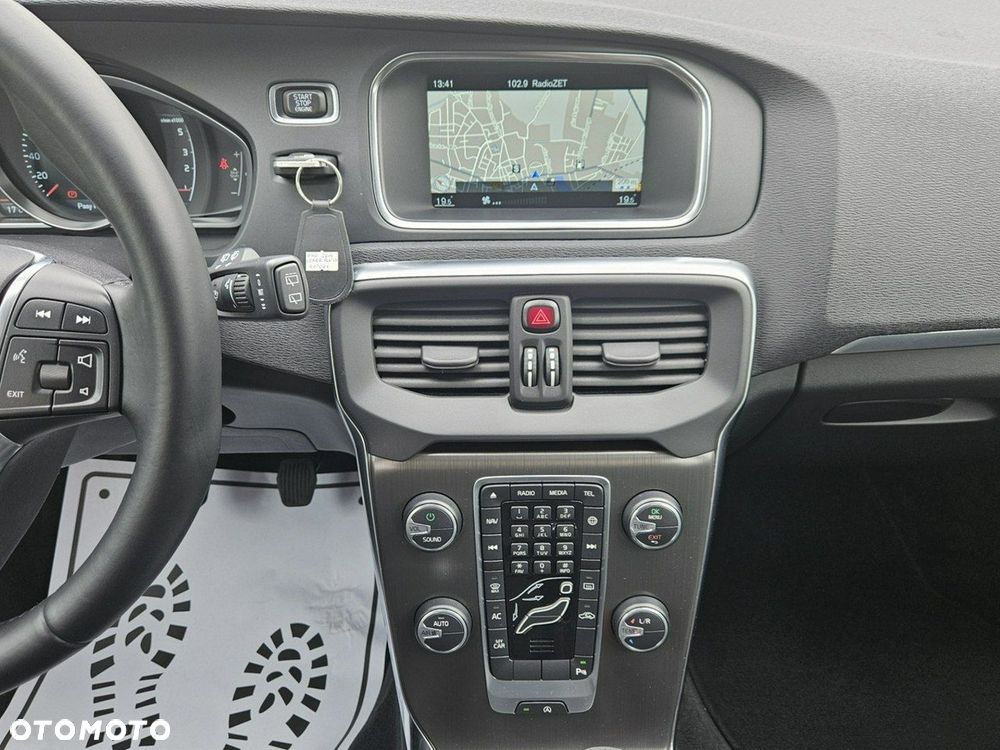 Volvo V40 D2 Momentum - 12