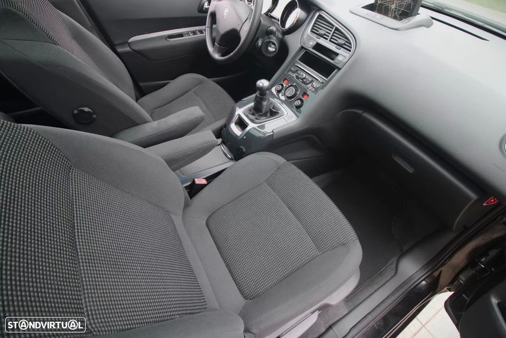 Peugeot 5008 1.6 BlueHDi Access 5L - 21