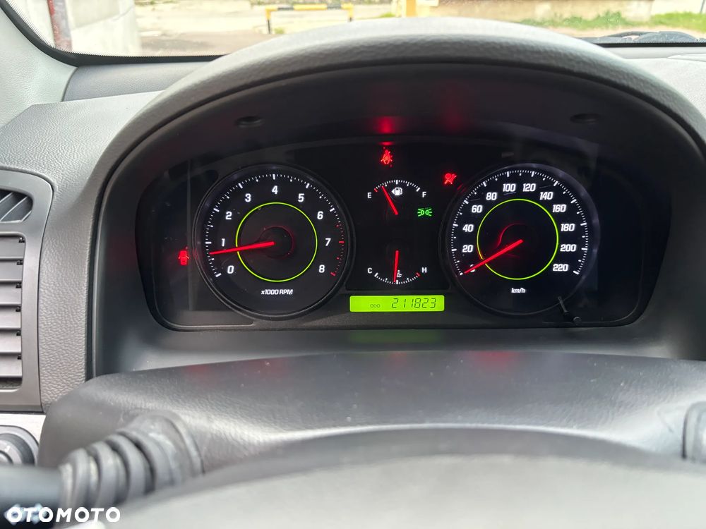 Chevrolet Captiva 2.4 2WD 7 Sitzer LS Family Edition - 16