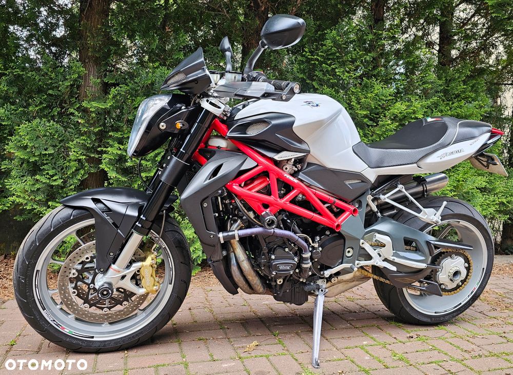 MV AGUSTA Brutale - 11