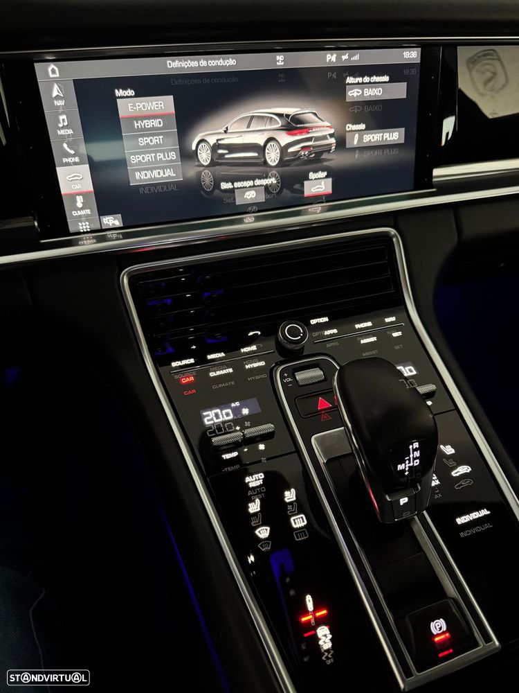Porsche Panamera Sport Turismo - 23