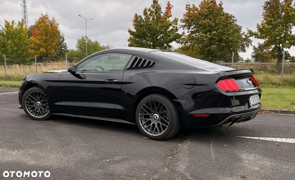 Ford Mustang - 10