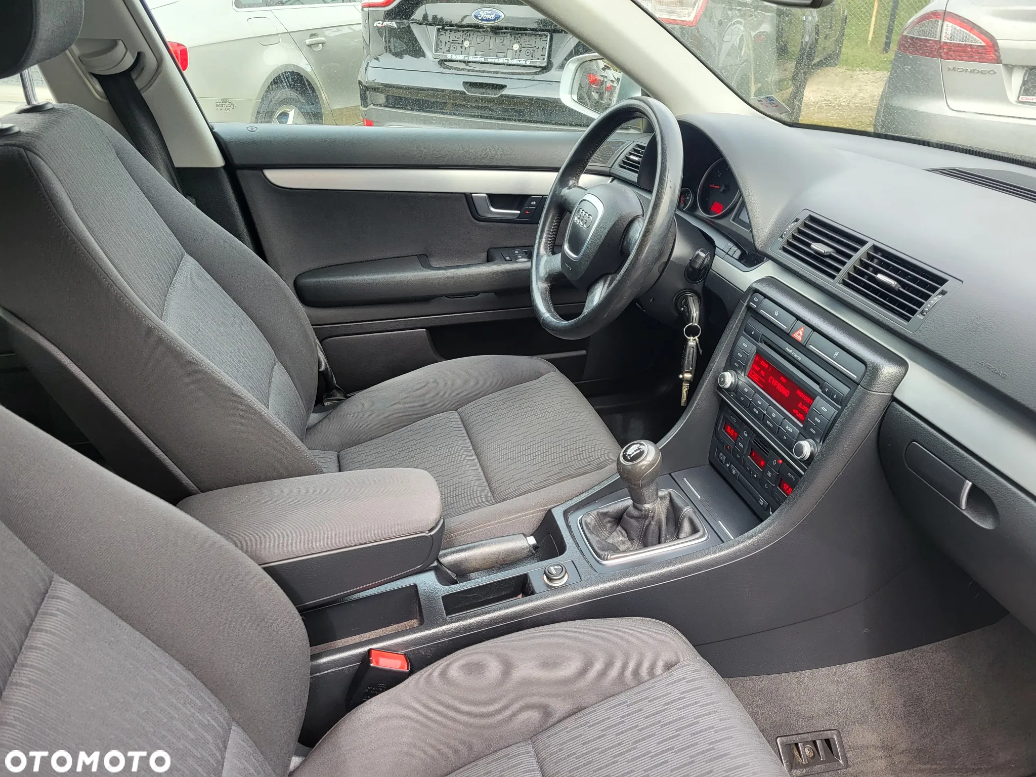 Audi A4 1.6 - 16