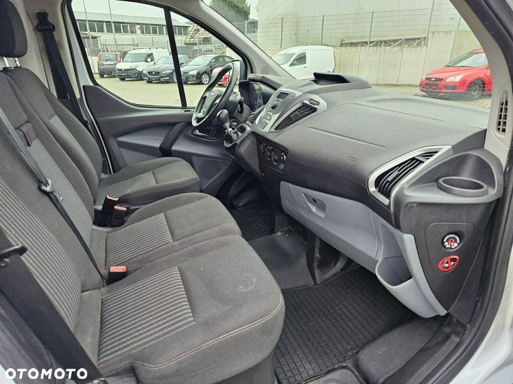 Ford Transit Custom - 11
