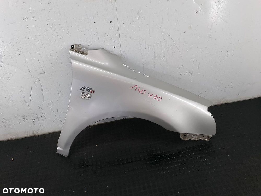 BŁOTNIK PRAWY PRZÓD TOYOTA AVENSIS II T25 1C0 KOMBI - 2