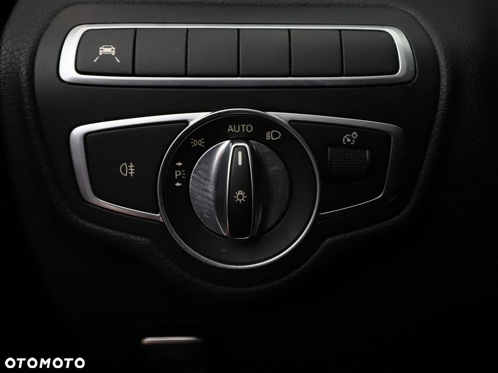 Mercedes-Benz Klasa C 220 d 9G-TRONIC Avantgarde - 36