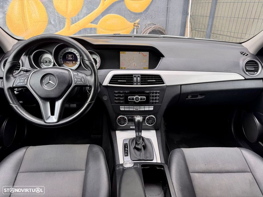 Mercedes-Benz C 220 - 13