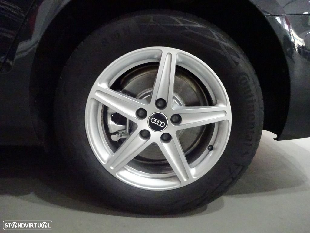Audi A4 35 TDI S tronic - 28