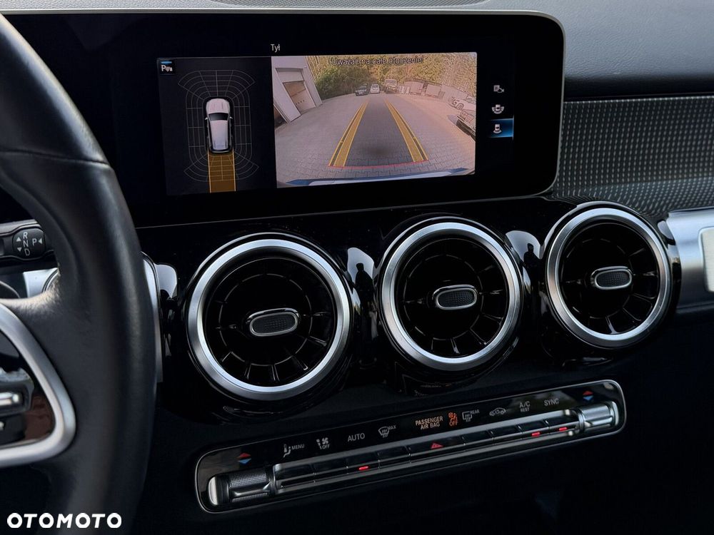 Mercedes-Benz GLB 200 d Progressive 8G-DCT - 37