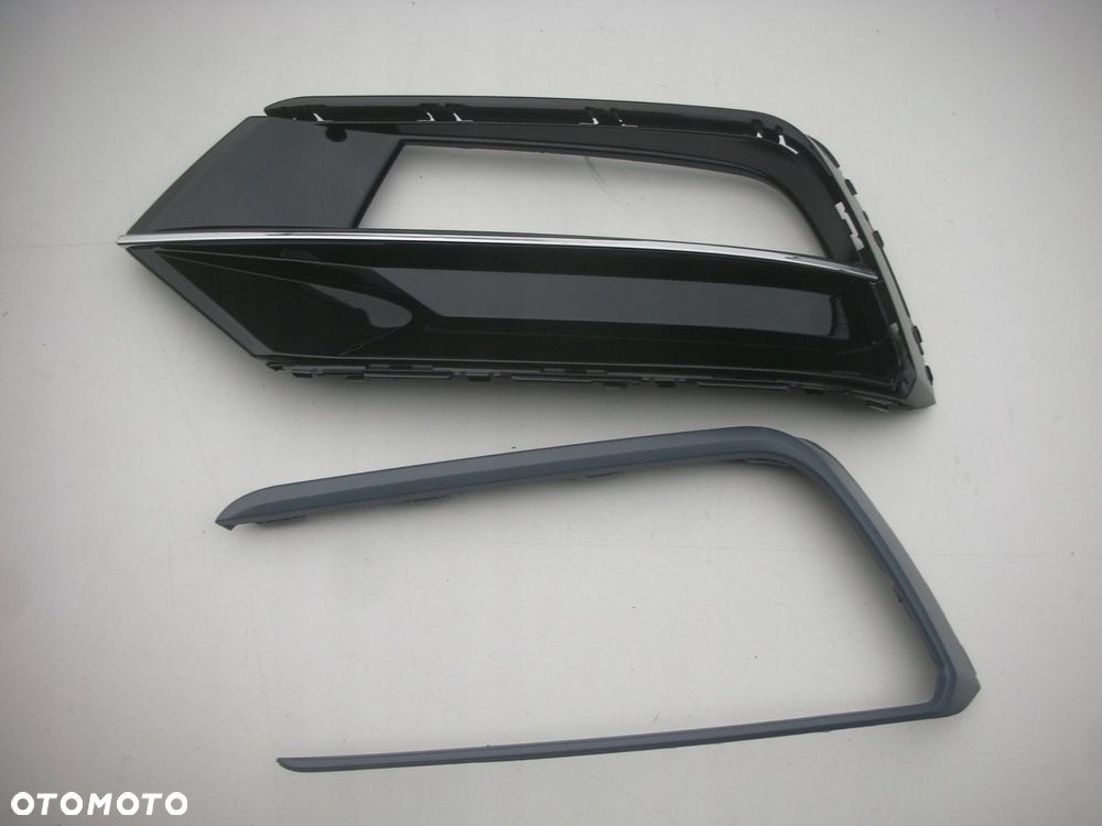 VW PASSAT B8 3G0 PRZED LIFT KRATKA PRAWA ZDERZAKA Z RAMKĄ 2016- R-LINE - 4