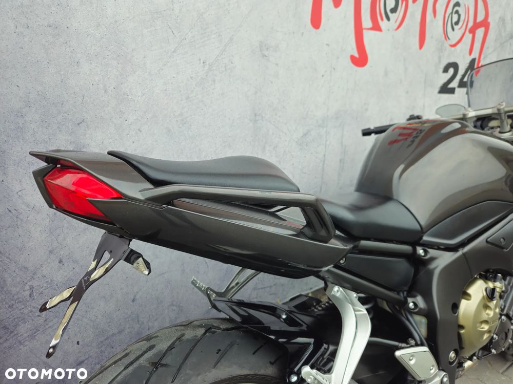 Yamaha FZ - 26