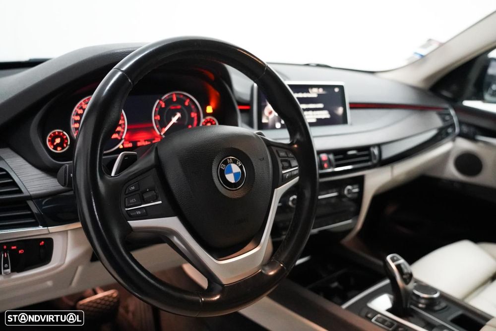 BMW X5 25 d sDrive Comfort 7L - 9