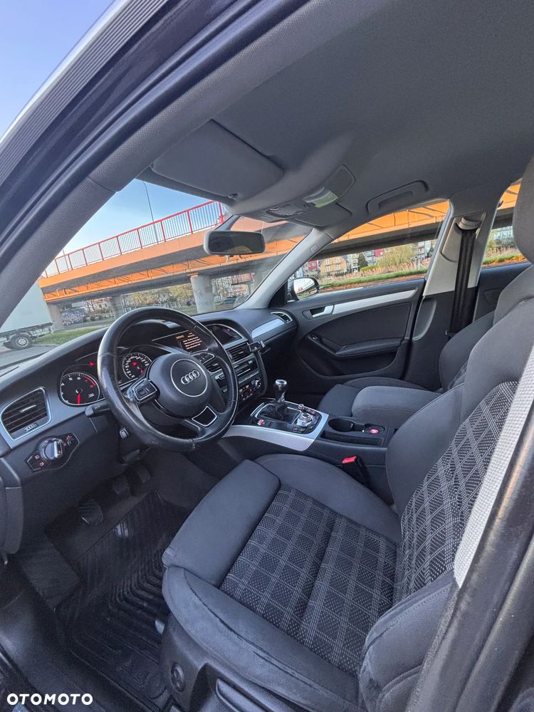 Audi A4 Limousine 1.8 TFSI Ambiente - 14