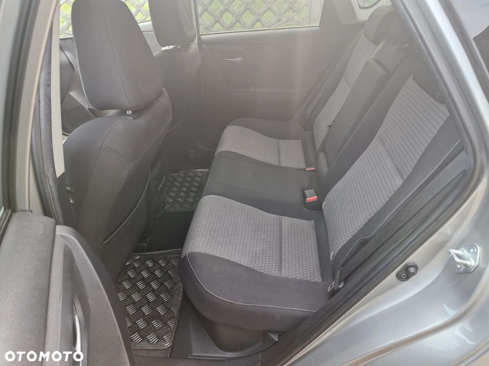 Toyota Auris - 10