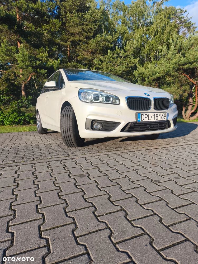 BMW Seria 2 220d xDrive - 2
