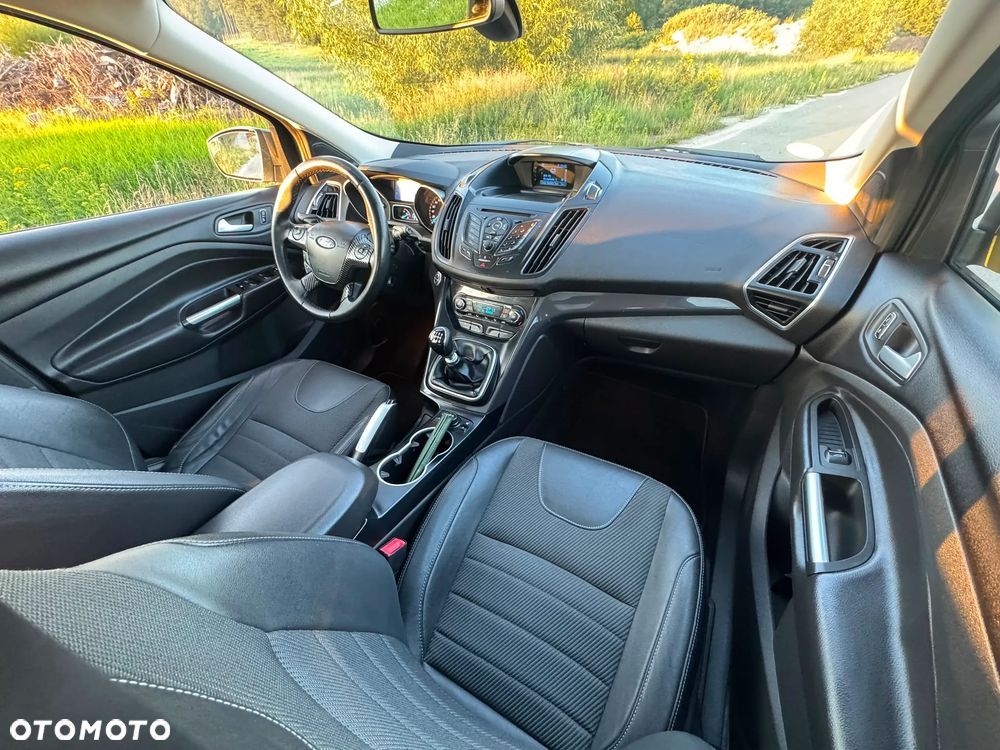 Ford Kuga 2.0 TDCi 4x4 Titanium - 10