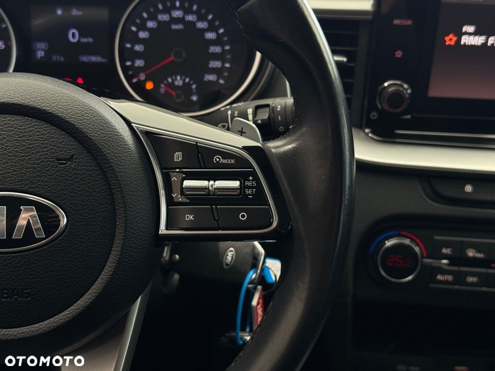 Kia Ceed - 23
