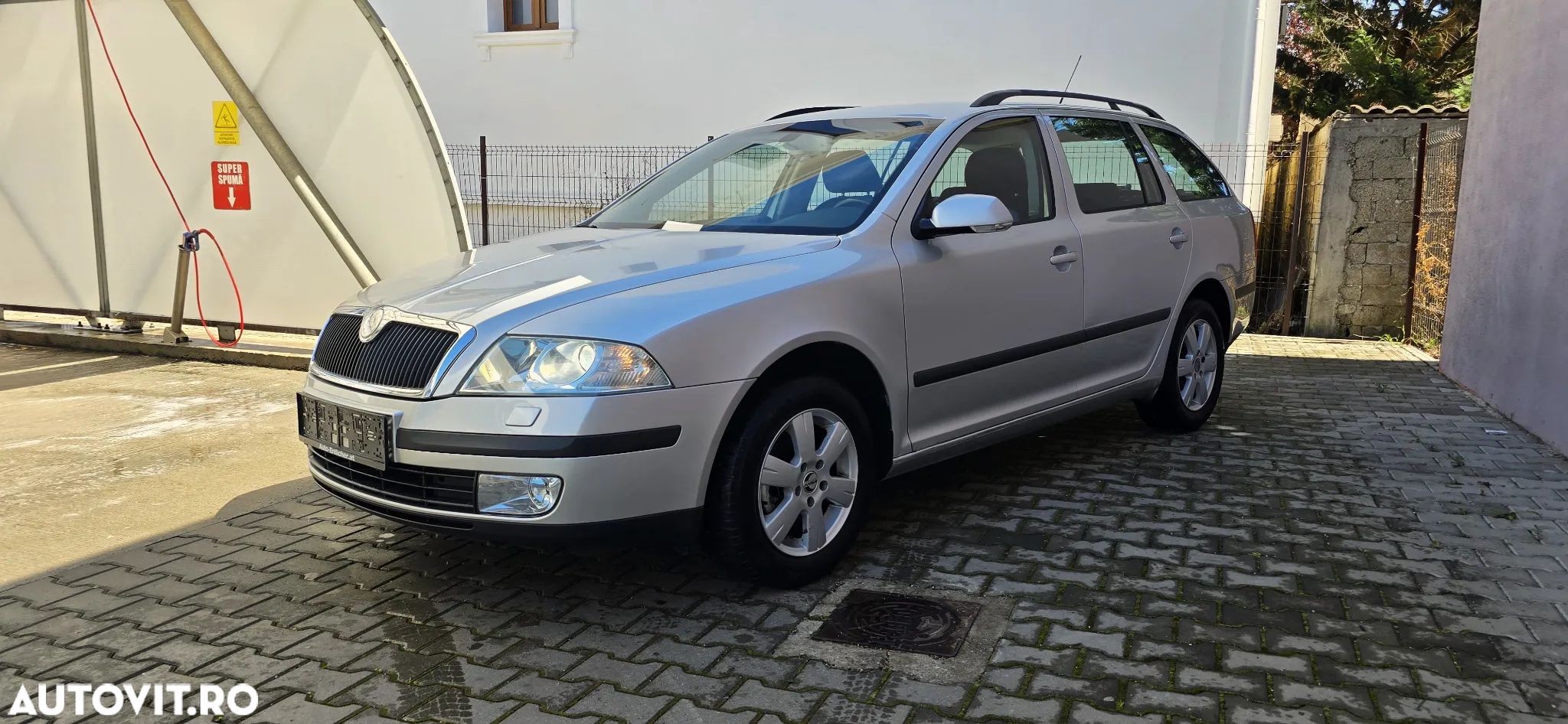 Skoda Octavia 2.0 TDI DSG Edition 100 - 1