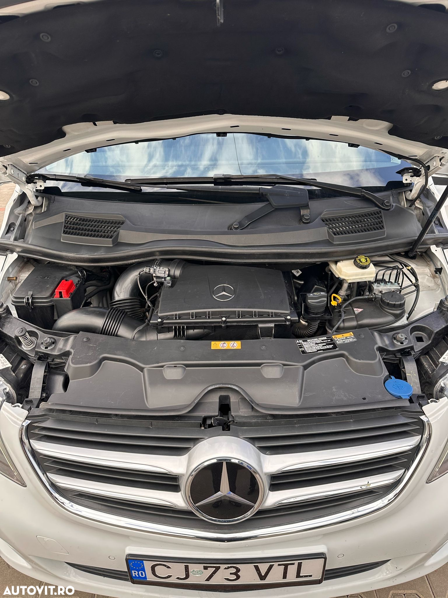 Mercedes-Benz V 220 d lang 4Matic 7G-TRONIC - 17