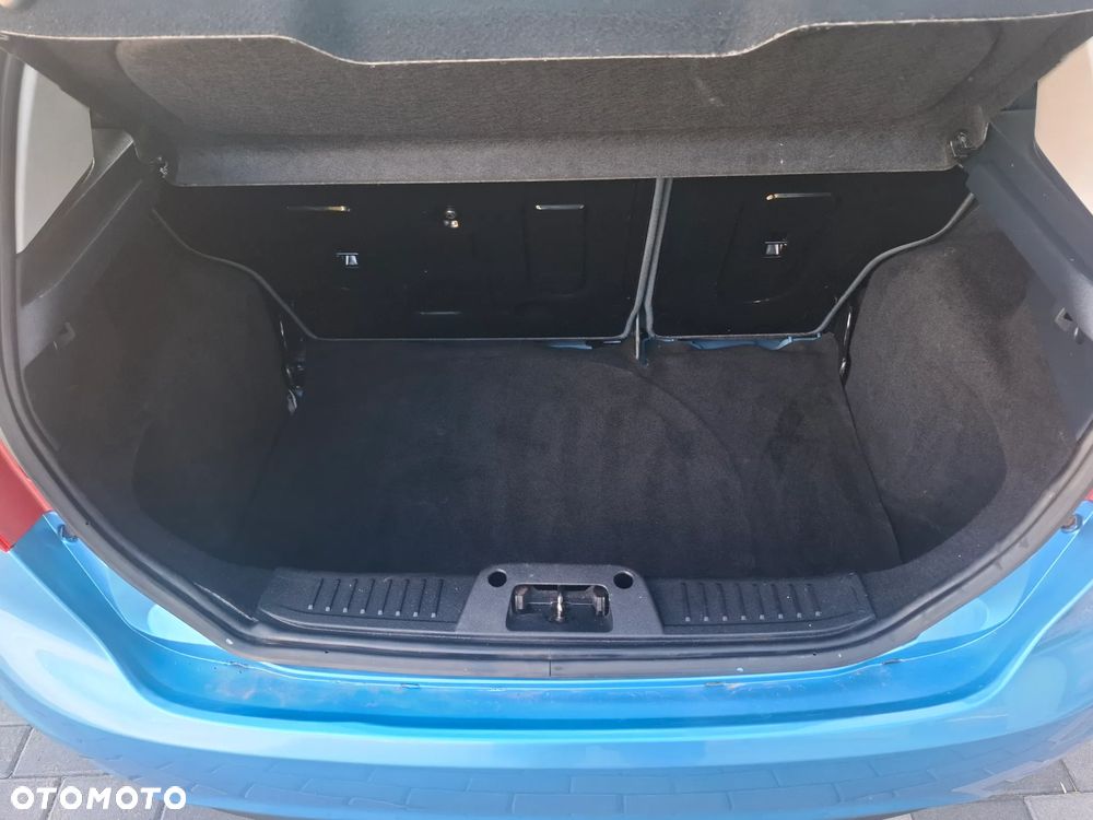 Ford Fiesta 1.25 Ghia - 13