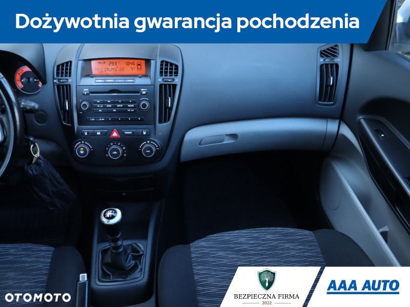 Kia Ceed - 10