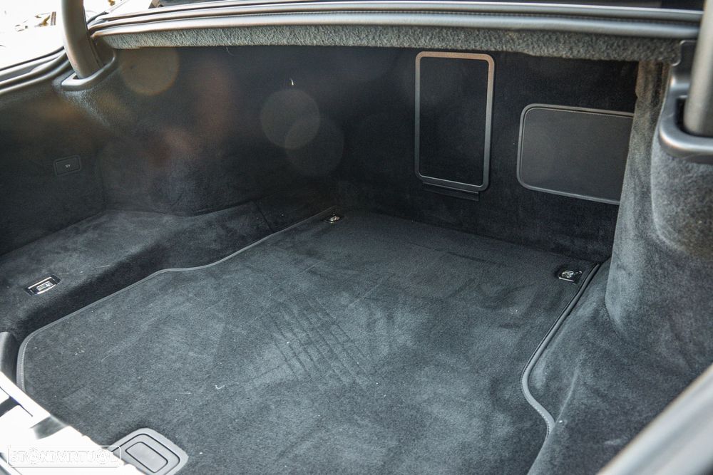 Bentley Flying Spur W12 - 37