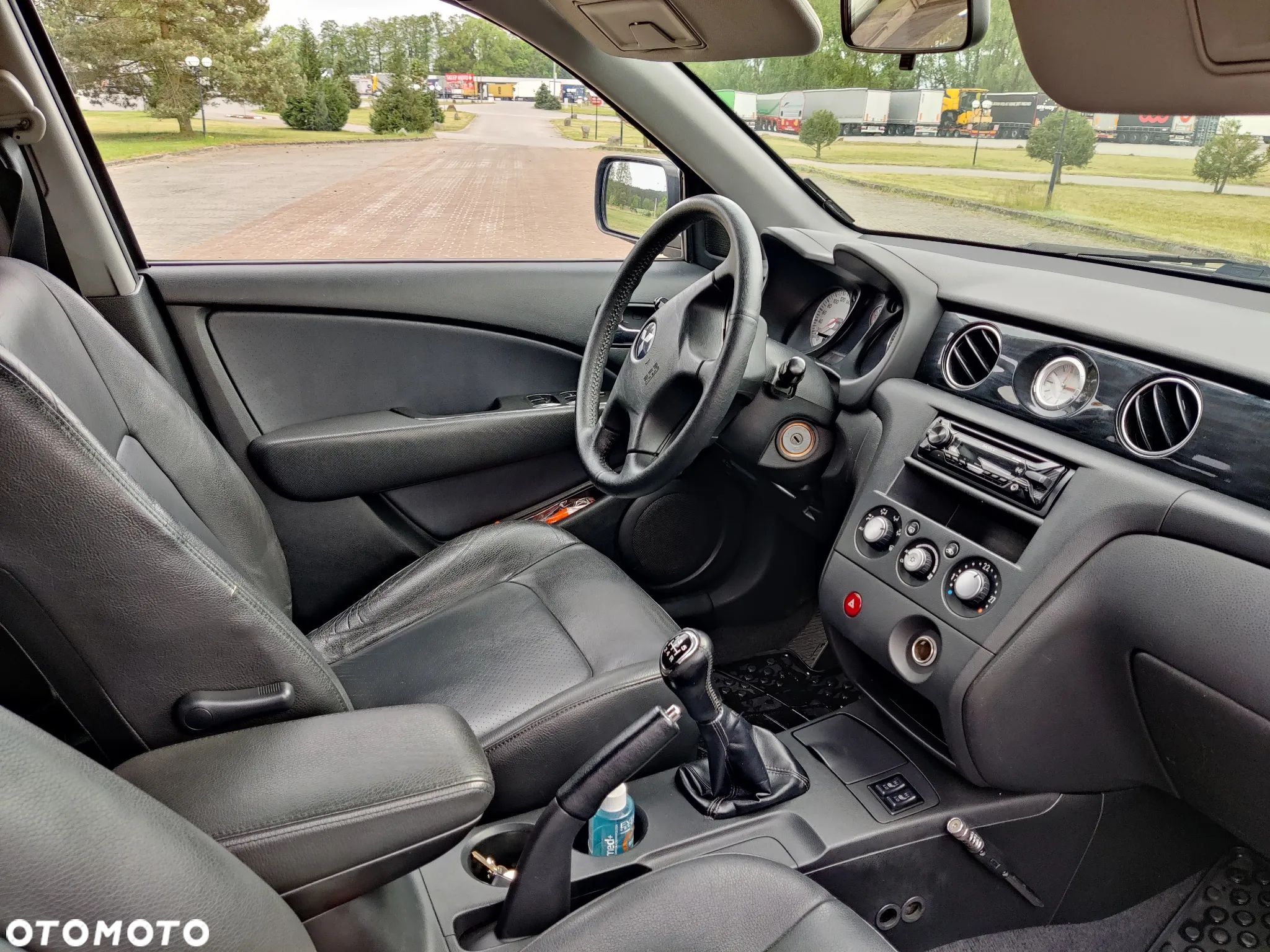 Mitsubishi Outlander - 10