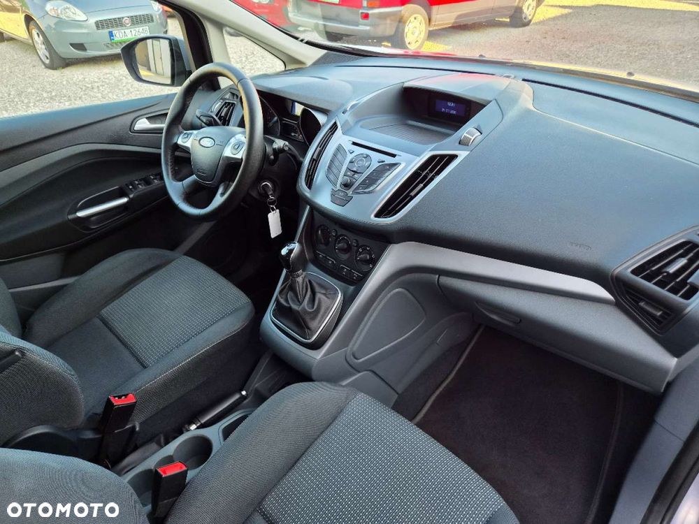 Ford Grand C-MAX 1.6 Titanium - 21