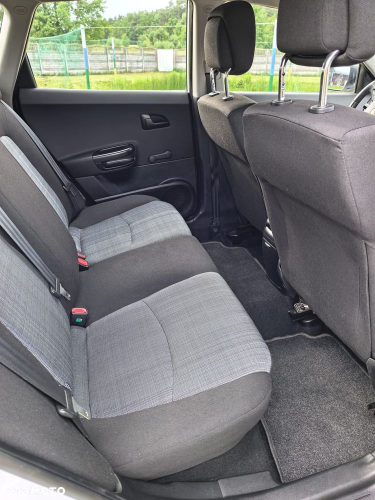 Kia Ceed 1.4 L - 21