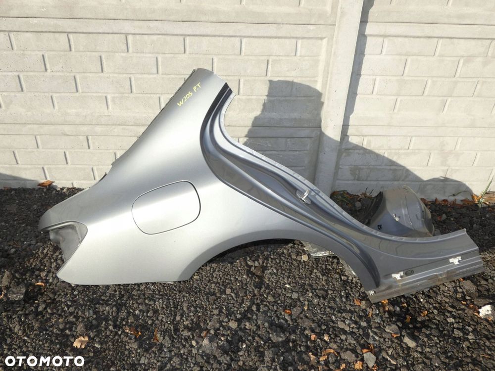 MERCEDES C KLASA W205 SEDAN ĆWIARTKA BŁOTNIK PRAWY PRAWA TYŁ TYLNY 792 - 3