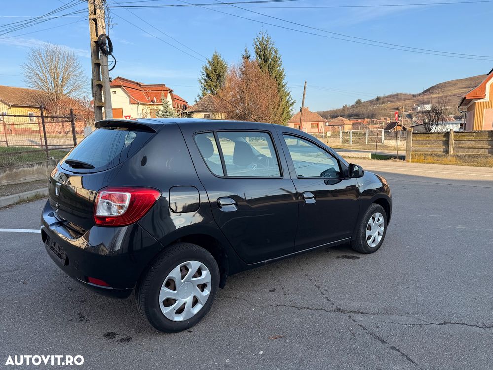 Dacia Sandero 1.2 16V 75 Laureate - 9