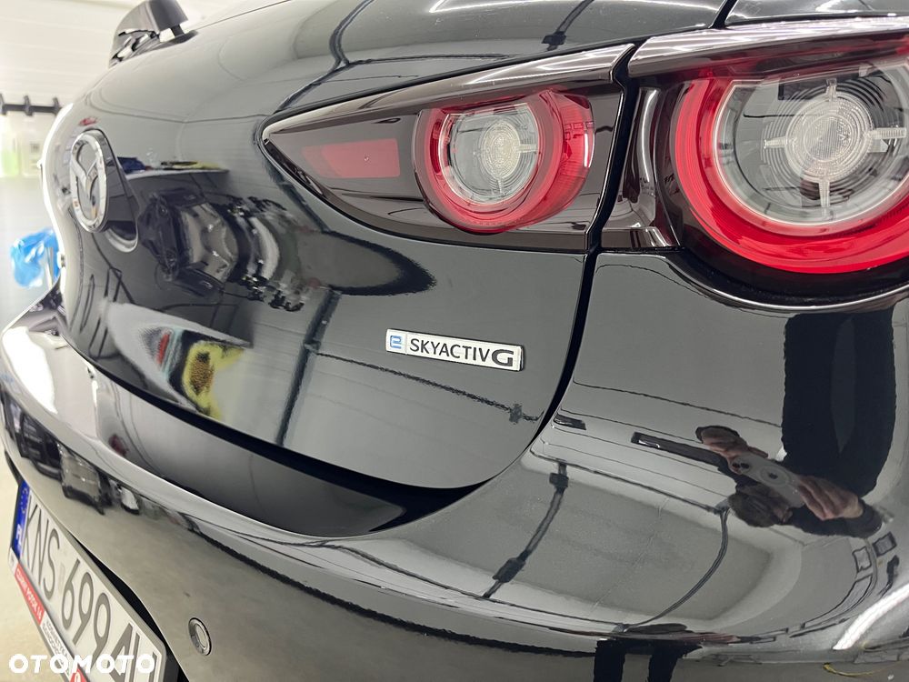 Mazda 3 2.0 mHEV Exclusive Line - 23