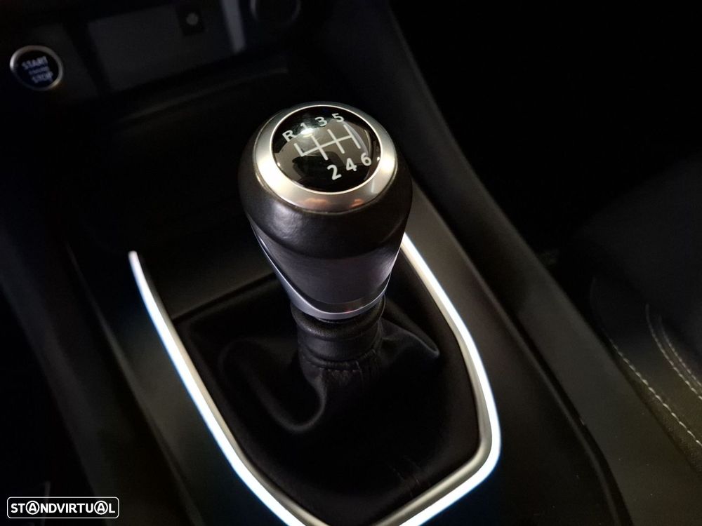 Nissan Qashqai 1.3 DIG-T N-Connecta LED+TT - 12